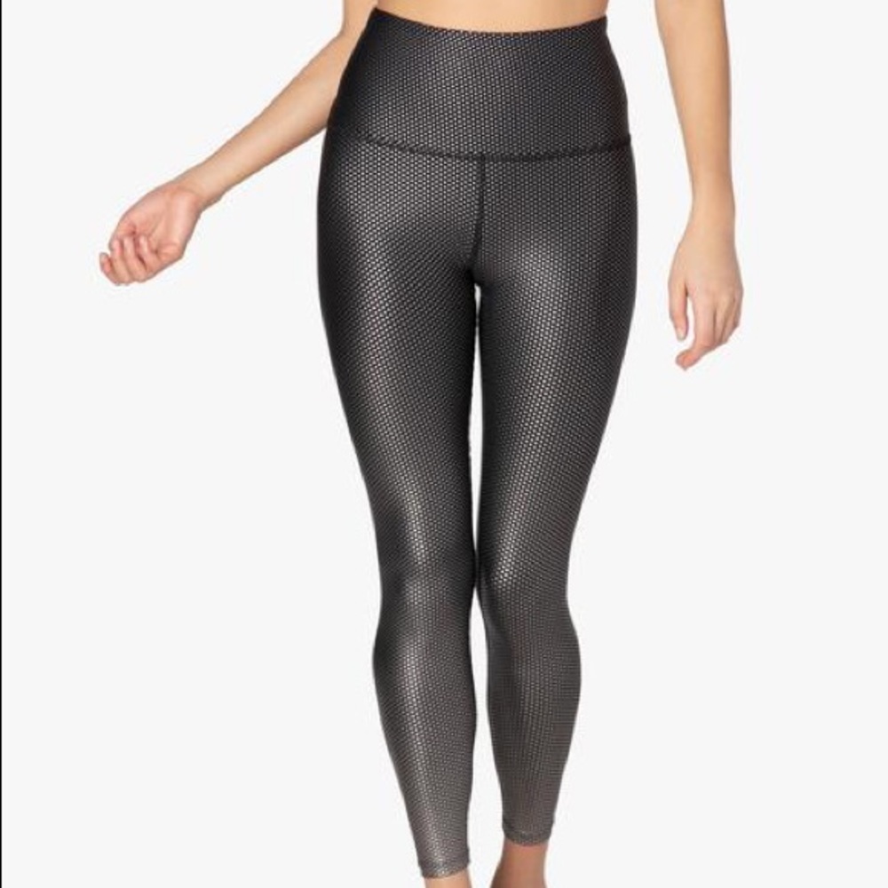BNWT Beyond Yoga Spot on leggings Large